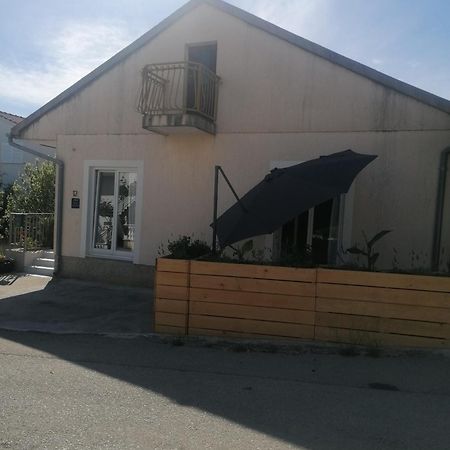 Haeuschen Am Meer Vodice Eksteriør billede