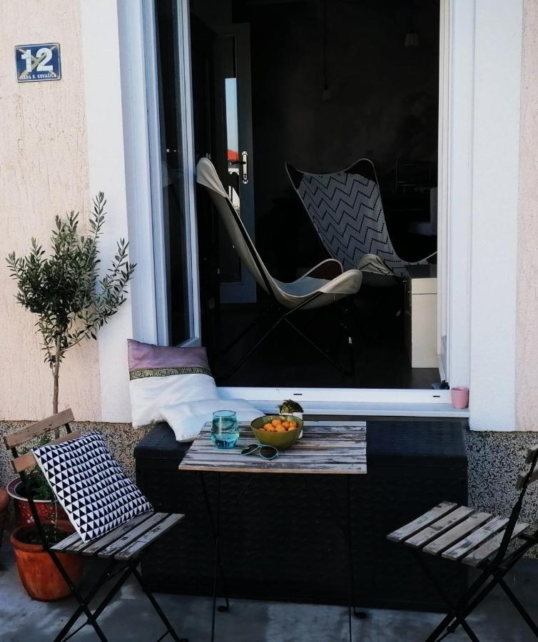 Haeuschen Am Meer Vodice Eksteriør billede